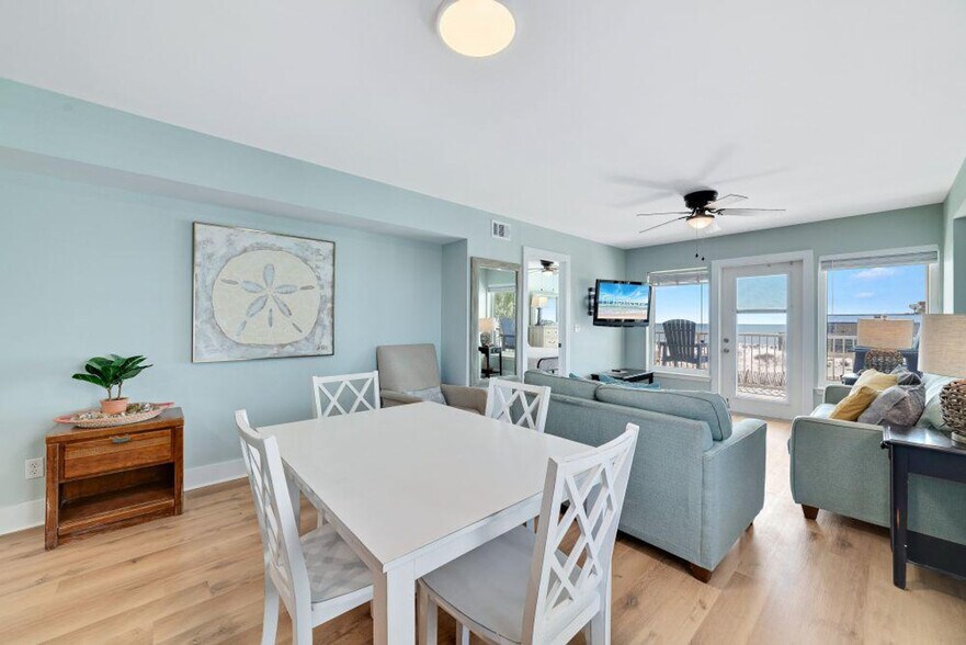Primary Photo - 409 E Beach Blvd