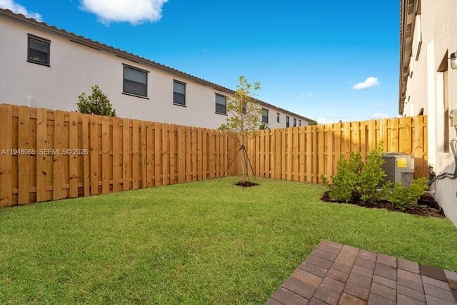 Building Photo - 11918 SW 245 Ter