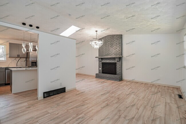 Building Photo - 4818 Colonel Perry Dr