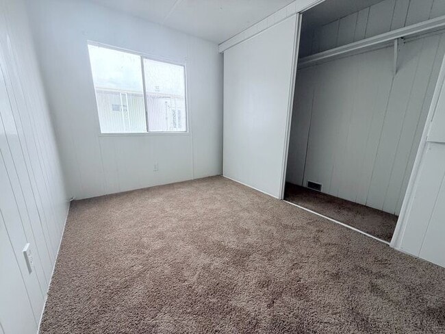 Building Photo - 3601 E Wyoming Ave