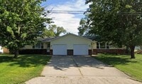 Building Photo - Four Bedroom Duplex in Jenison!