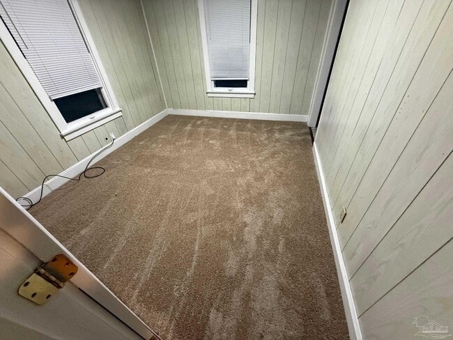 Building Photo - 115 Carolyn Way