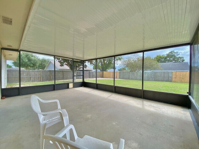 Building Photo - 3842 Featherwood Trail
