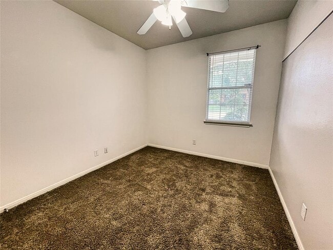 Building Photo - 2059 Carlisle Castle Dr