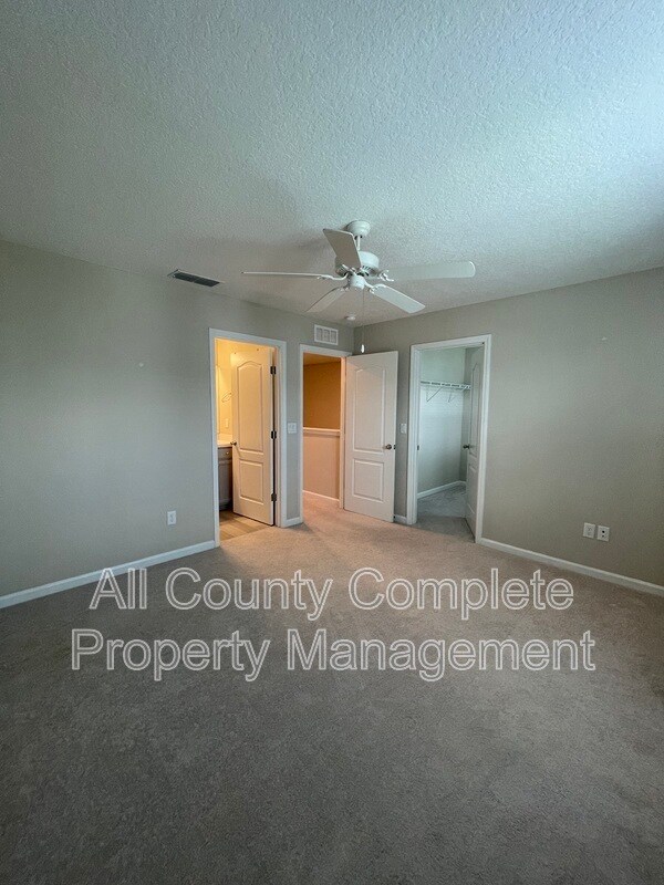 Building Photo - 12804 Josslyn Ln