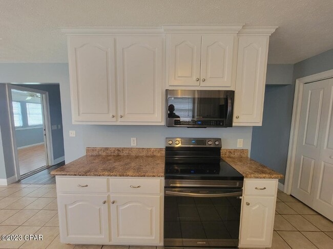Building Photo - 4806 McCall Ln