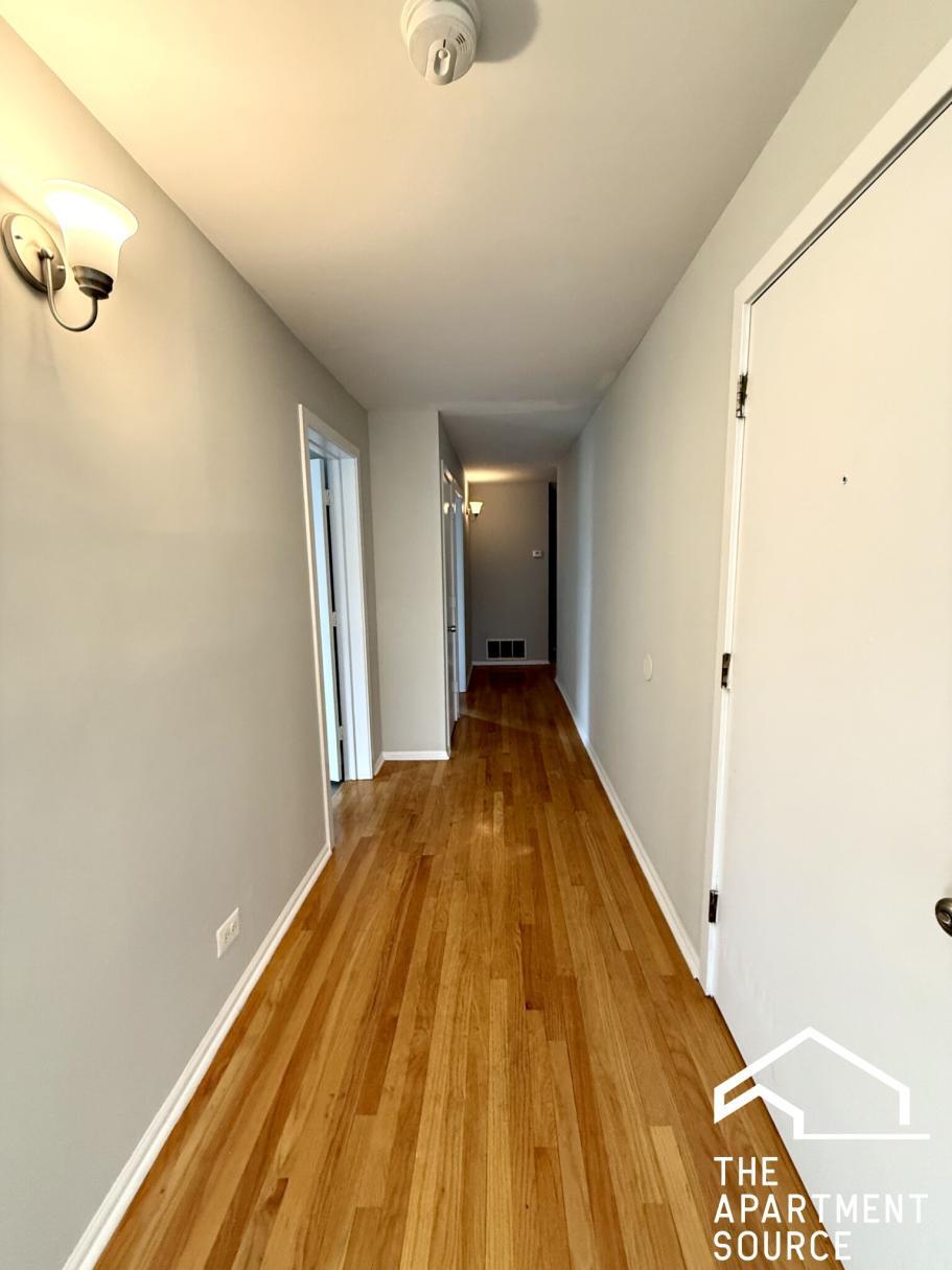 Building Photo - 6141 S Woodlawn Ave