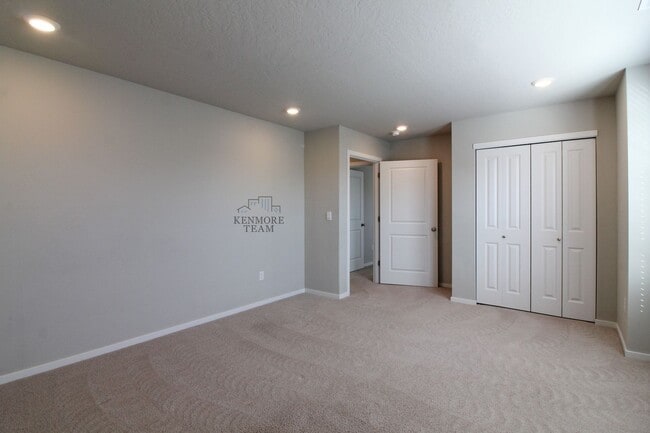 Building Photo - 7982 Ranchland Ln