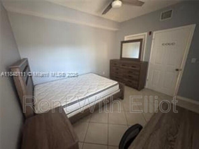 Building Photo - 7085 Nova Dr