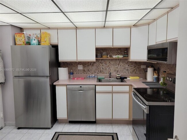 Building Photo - 251 174th St