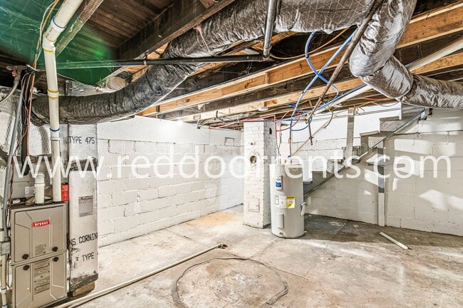 Building Photo - 3207 N Arsenal Ave