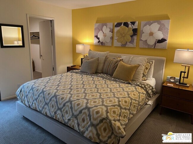 Building Photo - 2985 E Avery Dr