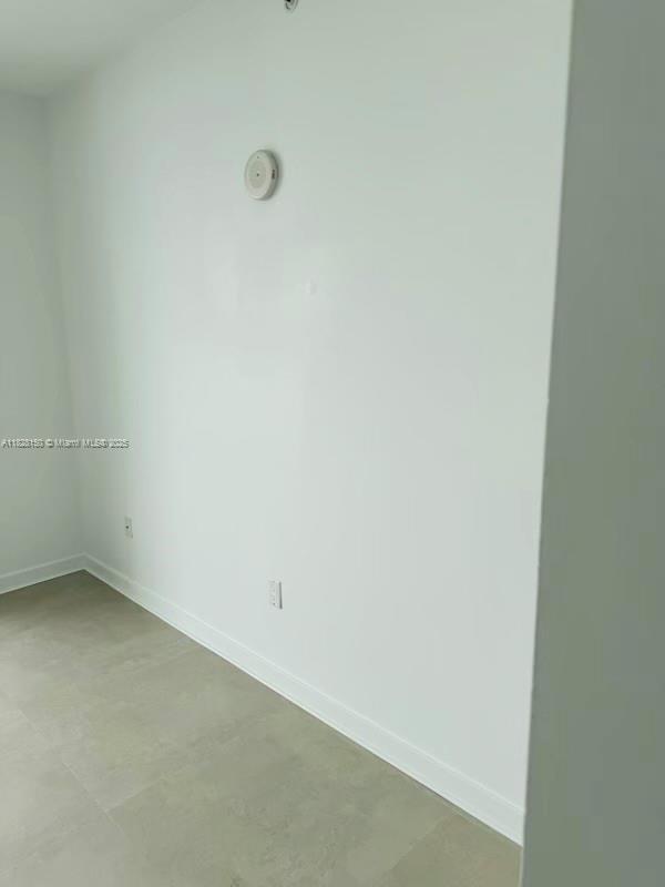 Building Photo - 1111 SW 1st Ave