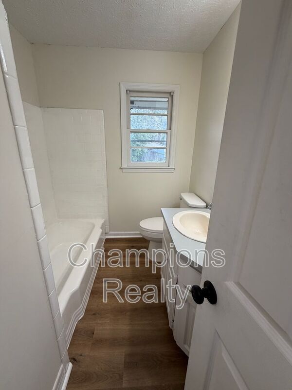 Building Photo - 1719 Celia Dr