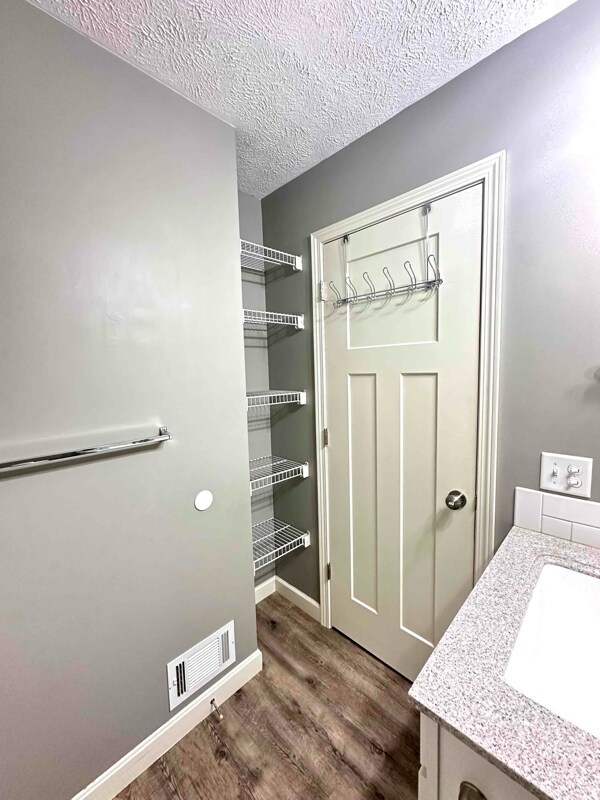 Building Photo - 7644 Deer Track Run