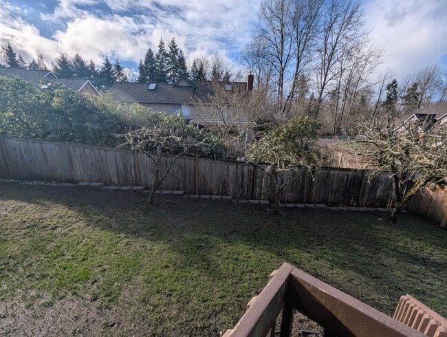 Building Photo - Gorgeous 3 Bedroom • 2.5 Bath Home Recently Remodeled and Ready for you!