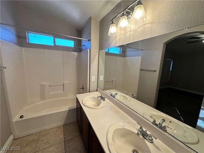 Building Photo - 10402 Melon Cactus St