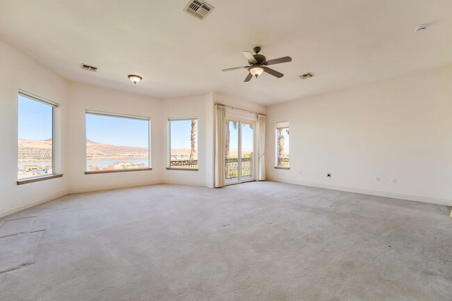 Building Photo - Luxury Lake Las Vegas Estate in Guard-Gated SouthShore Community!