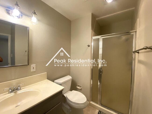 Building Photo - Charming 3 bd/2 ba Orangevale Home with RV...