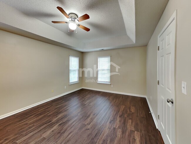 Building Photo - 13324 Damson Dr