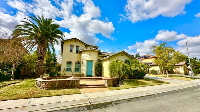 Building Photo - Stunning Two-Story Home in the Desirable a...