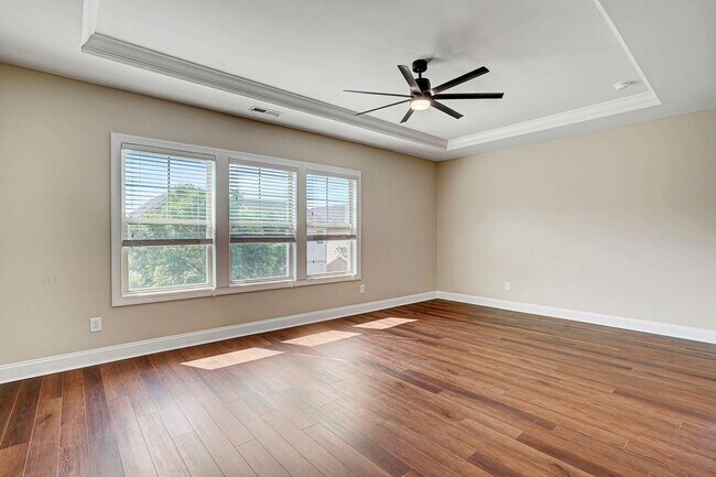 Building Photo - AVAILABLE JULY 1-BUNGALOW STYLE HOME IN MORRISVILLE