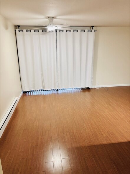 blackout curtains - 4600 Lamont St