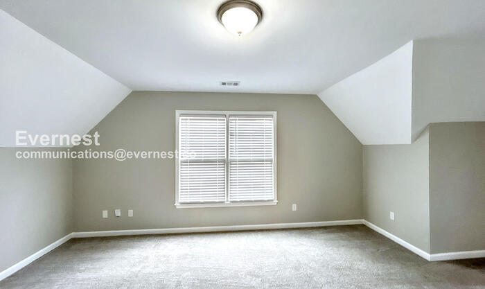 Building Photo - 3106 Sherwood Oaks Ln