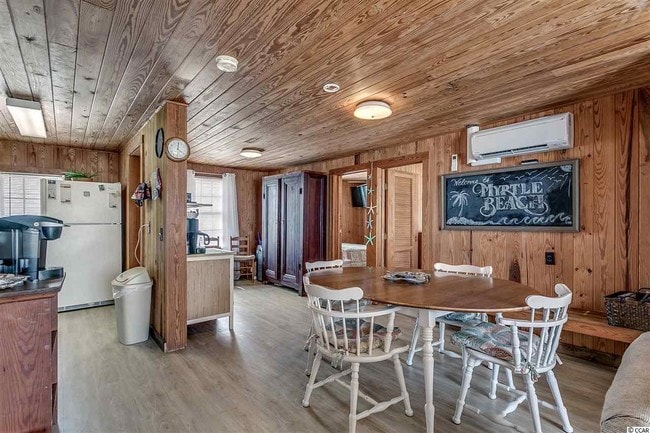 Building Photo - 502 16th Ave S