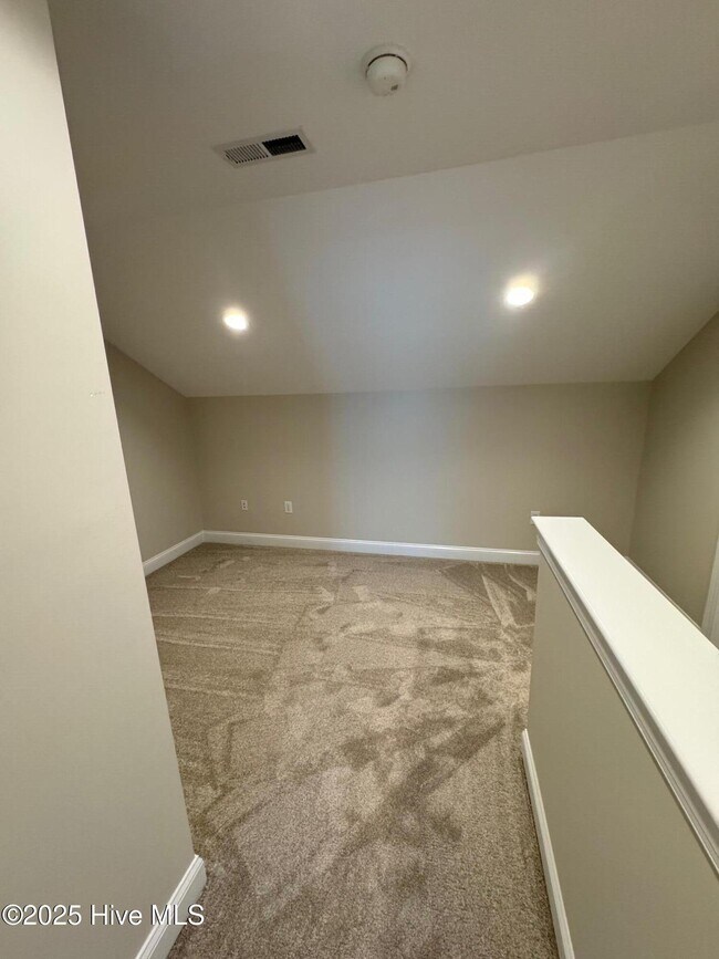 Building Photo - 15 Elk Ridge Ln