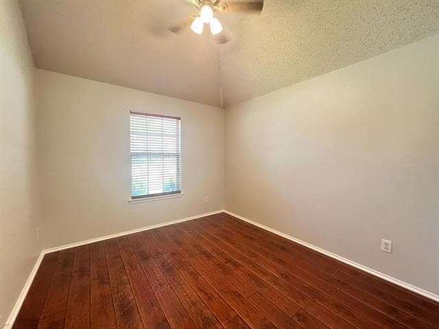 Building Photo - 2043 Wimbledon Dr