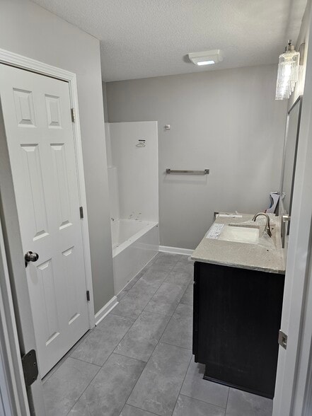 Master Bedroom - 626 Prospect St