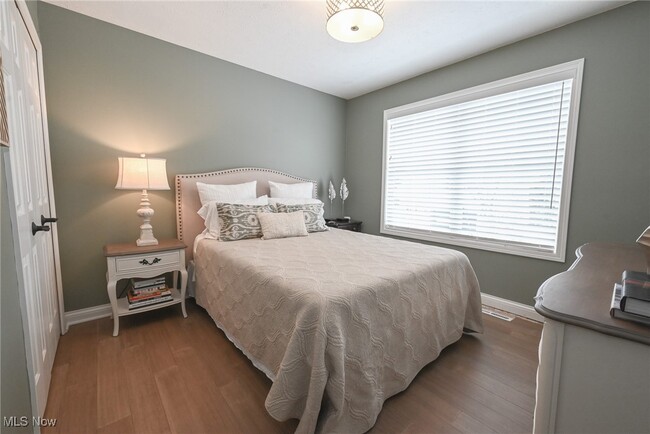 Building Photo - 1305 Fieldstone Ct