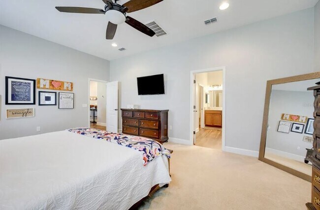 Building Photo - 2811 Vintage View Loop