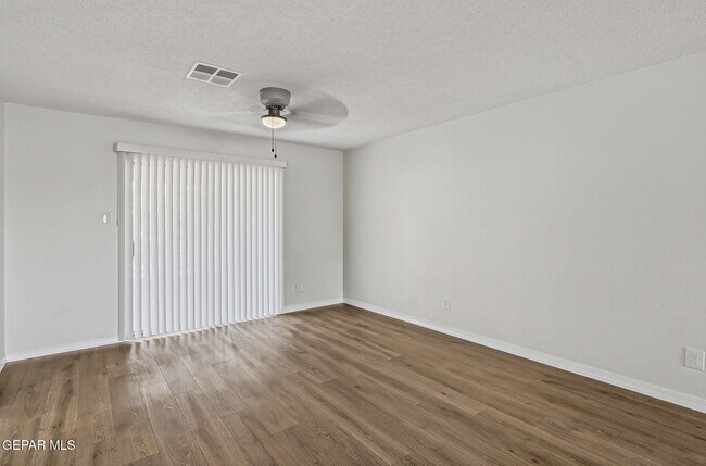 Building Photo - 7129 Orizaba Ave