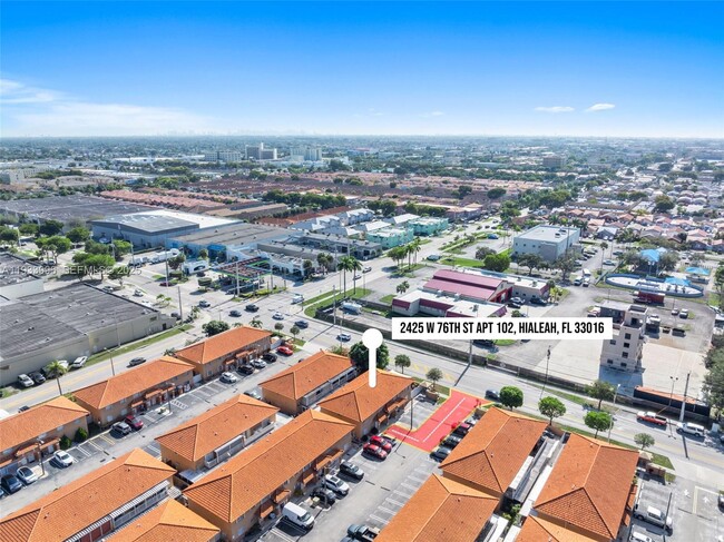 Building Photo - 2425 W 76th St