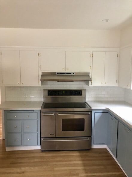 Building Photo - 487 Fairbanks Ave