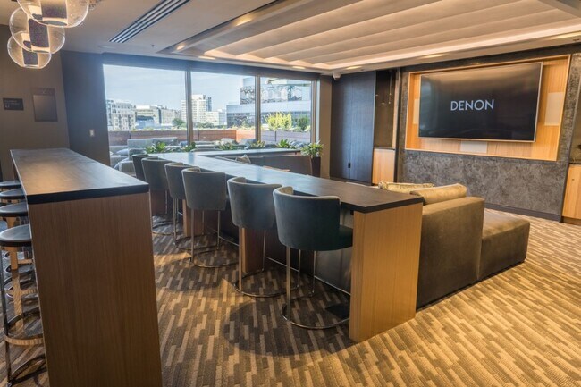 Building Photo - 2Bd/2Ba Seattle Condo
