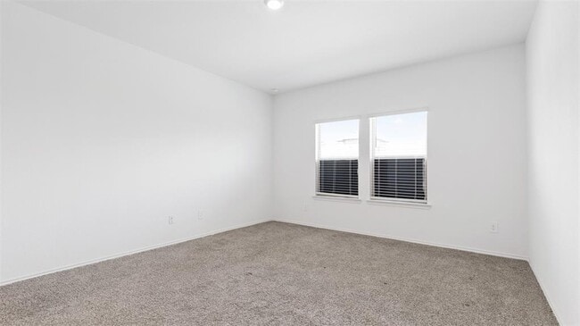 Building Photo - 14040 Thunder Pnes Dr