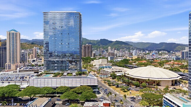 Building Photo - 888 Kapiolani Blvd