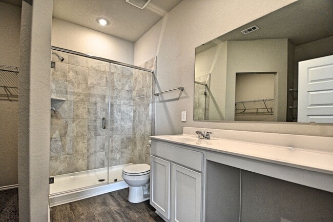 Building Photo - 527 Moscato Rd