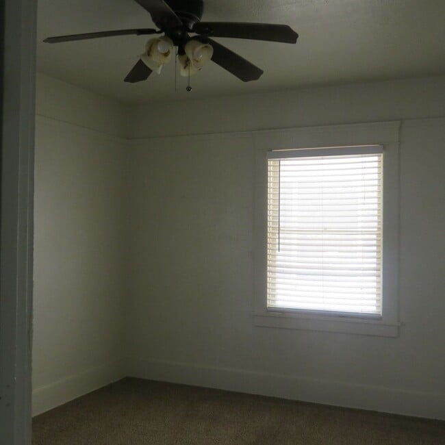 Building Photo - Ranch Style Home