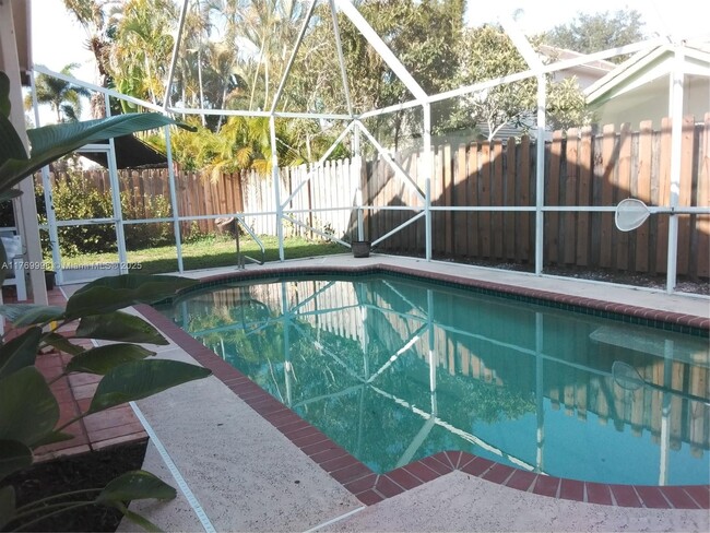 Building Photo - 7450 Trescott Dr