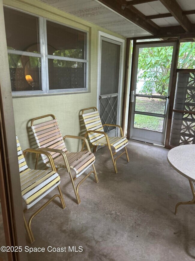 Building Photo - 1213 Banana River Dr