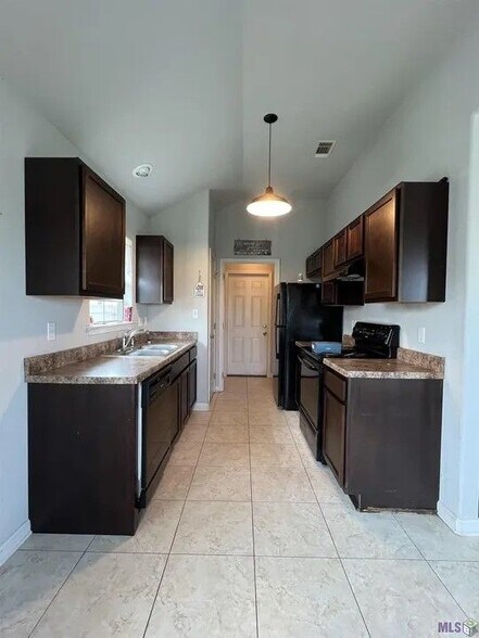 Building Photo - 2410 Hebert Dr