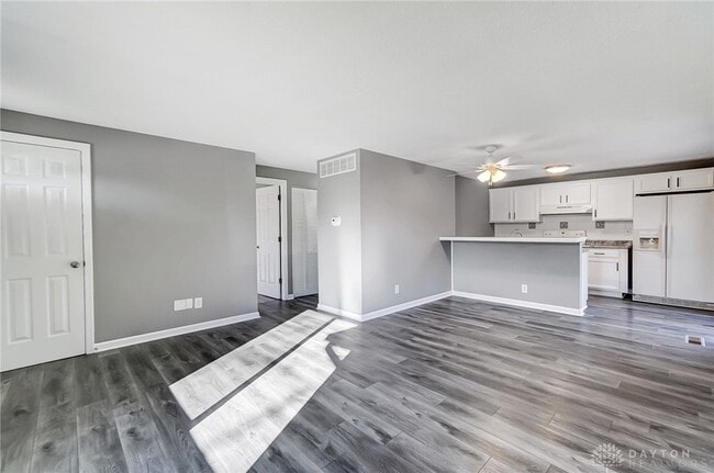 Building Photo - 4825 Flagstone Ct