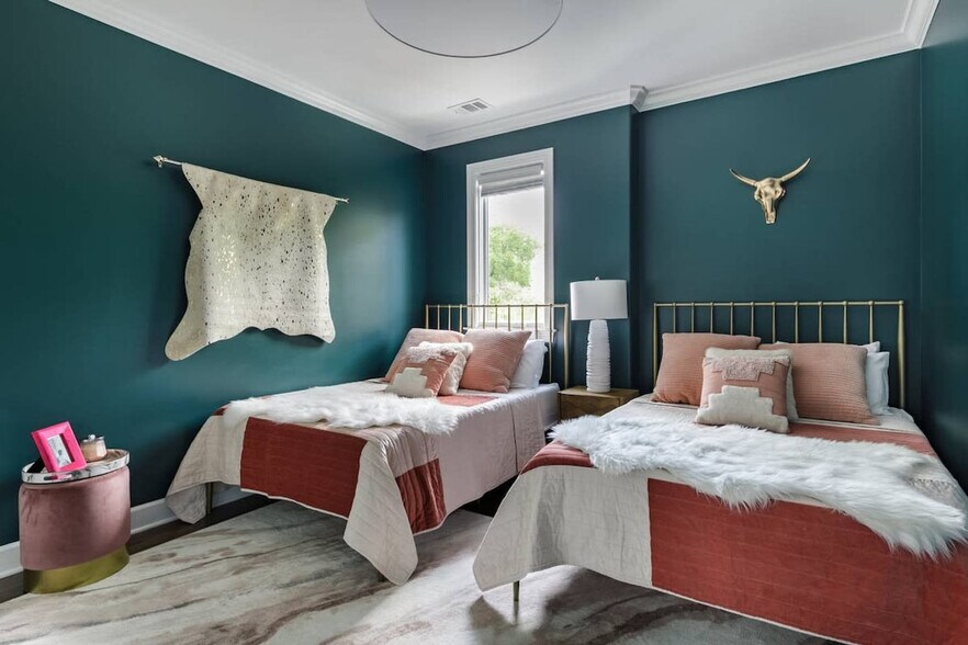 Building Photo - 816 Smiley St