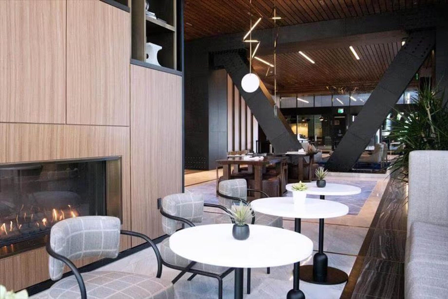 Building Photo - 410 Summer St