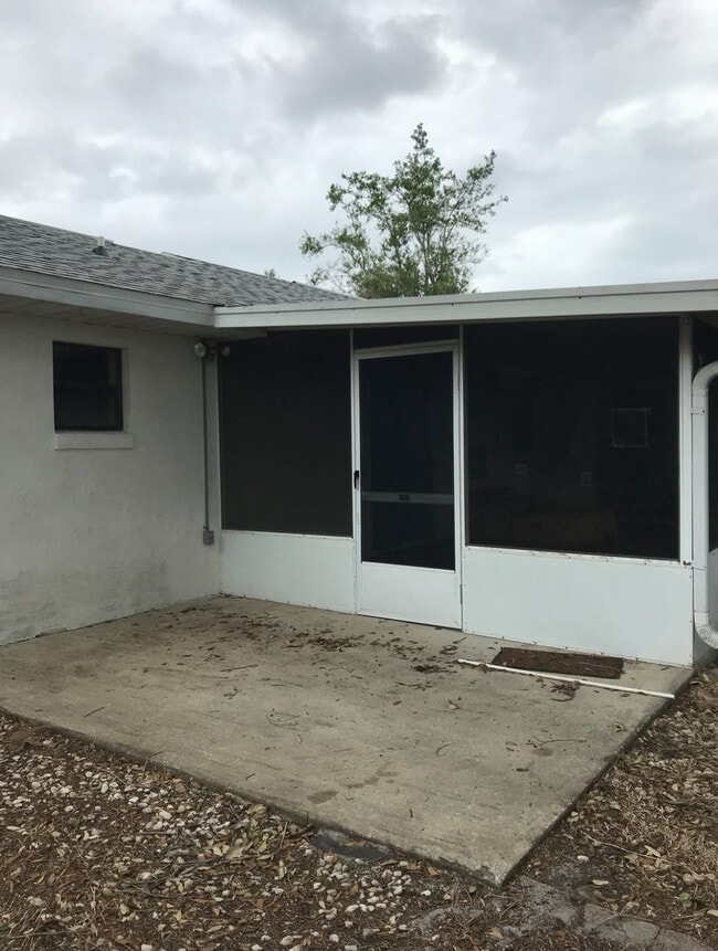 Building Photo - 1096 Willow Wood Dr