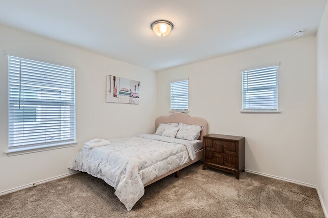 Building Photo - 2110 Goji Ln